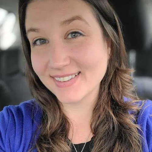 Jamie, intuitive tarot and Reiki practitioner at Uplifting Connections